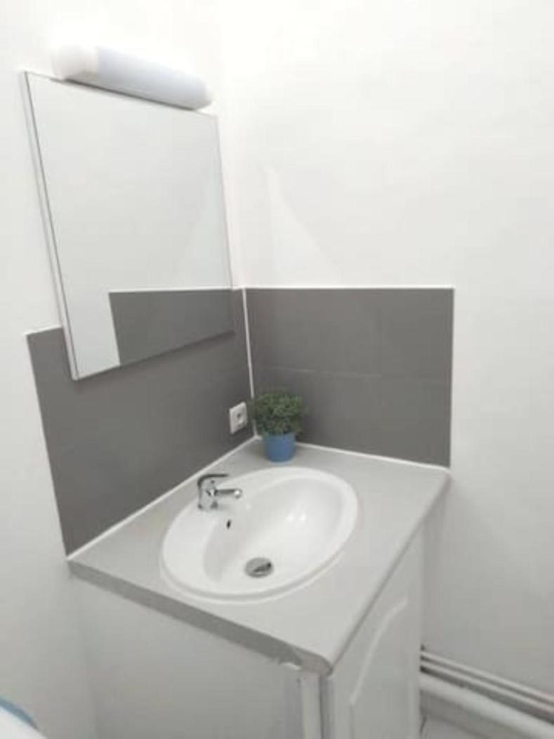Studio Proche Centre Ville لو مان الغرفة الصورة